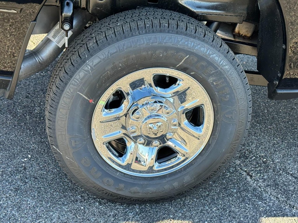 Ram 2500 Vehicle Full-screen Gallery Image 05
