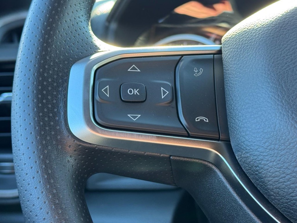 Ram 2500 Vehicle Full-screen Gallery Image 12