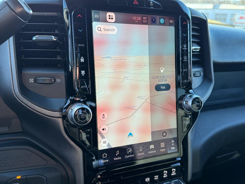 Ram 2500 Vehicle Full-screen Gallery Image 14