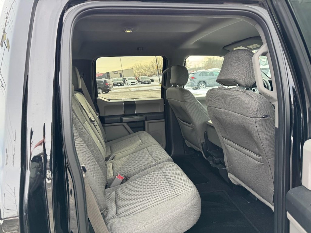 Ford F-150 Vehicle Full-screen Gallery Image 10