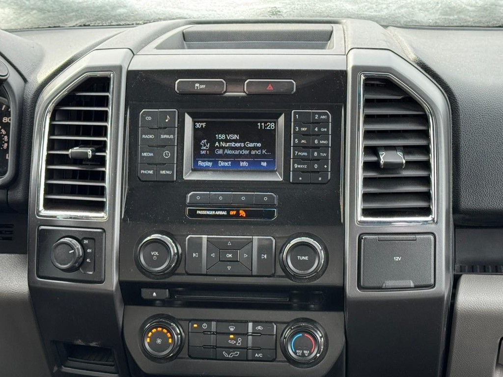 Ford F-150 Vehicle Full-screen Gallery Image 13