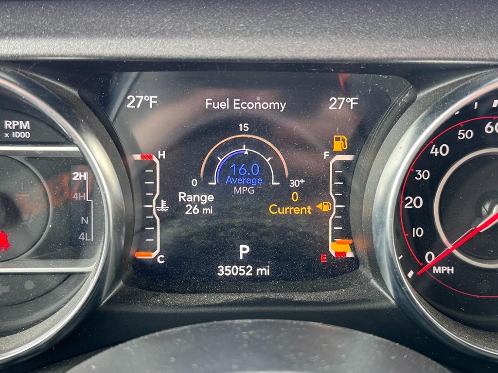 Jeep Gladiator Vehicle Full-screen Gallery Image 18