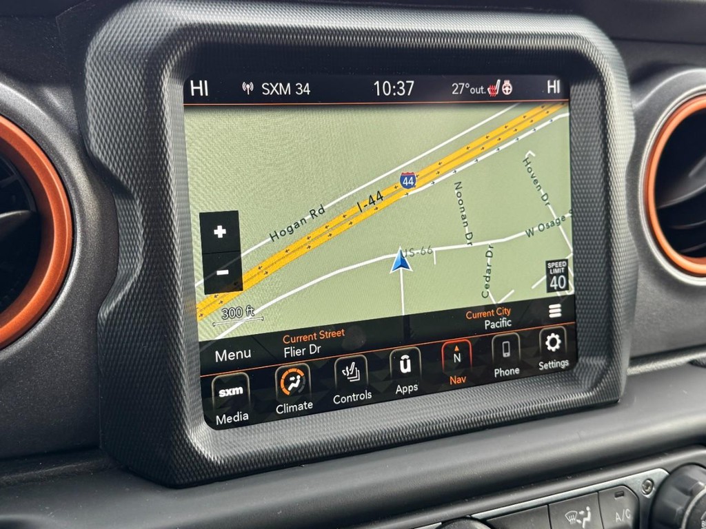 Jeep Gladiator Vehicle Full-screen Gallery Image 21