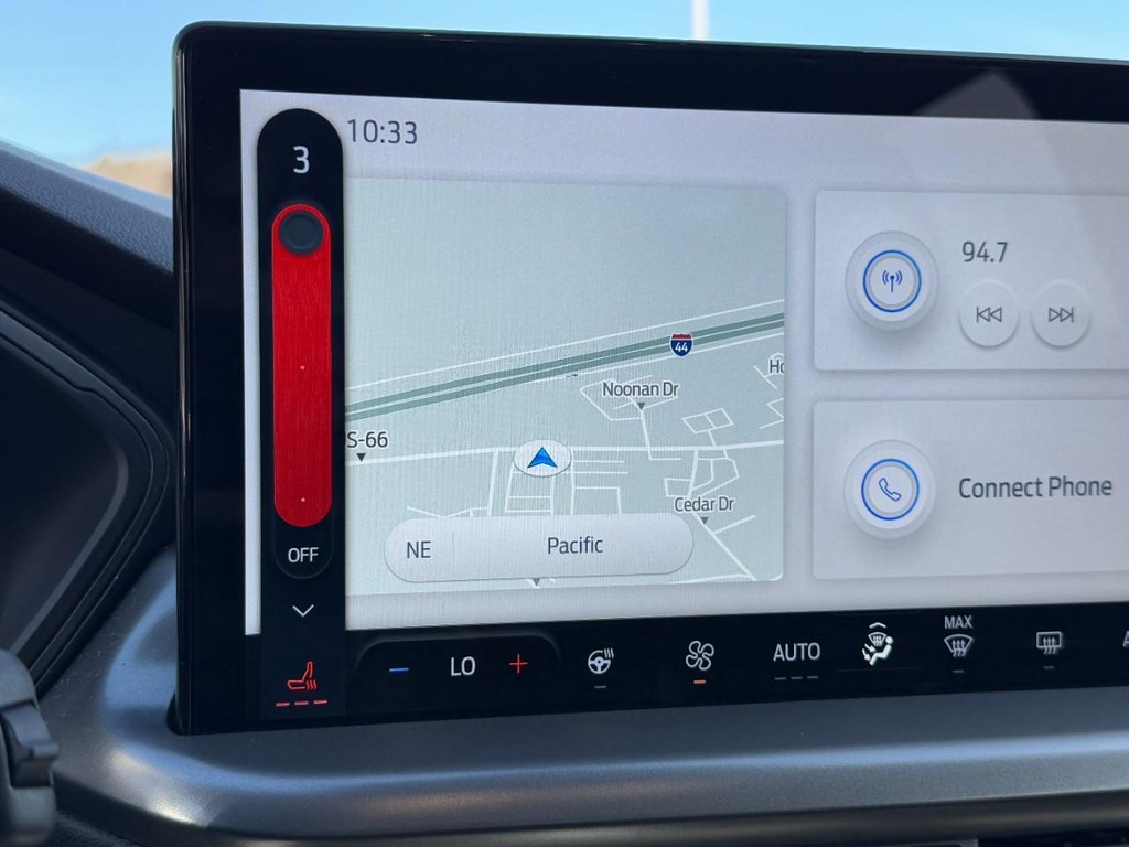 Ford Escape Vehicle Full-screen Gallery Image 21