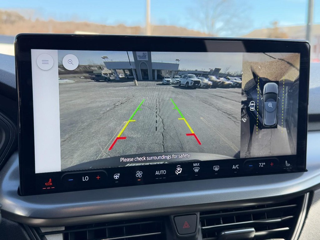 Ford Escape Vehicle Full-screen Gallery Image 23