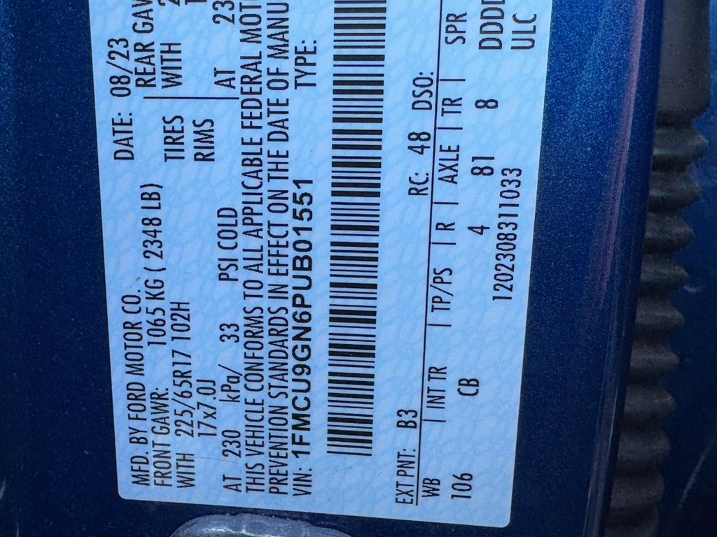 Ford Escape Vehicle Full-screen Gallery Image 26