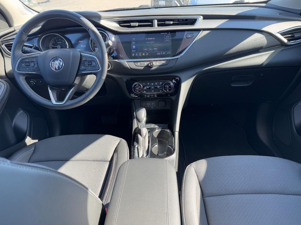 Buick Encore GX Vehicle Full-screen Gallery Image 11