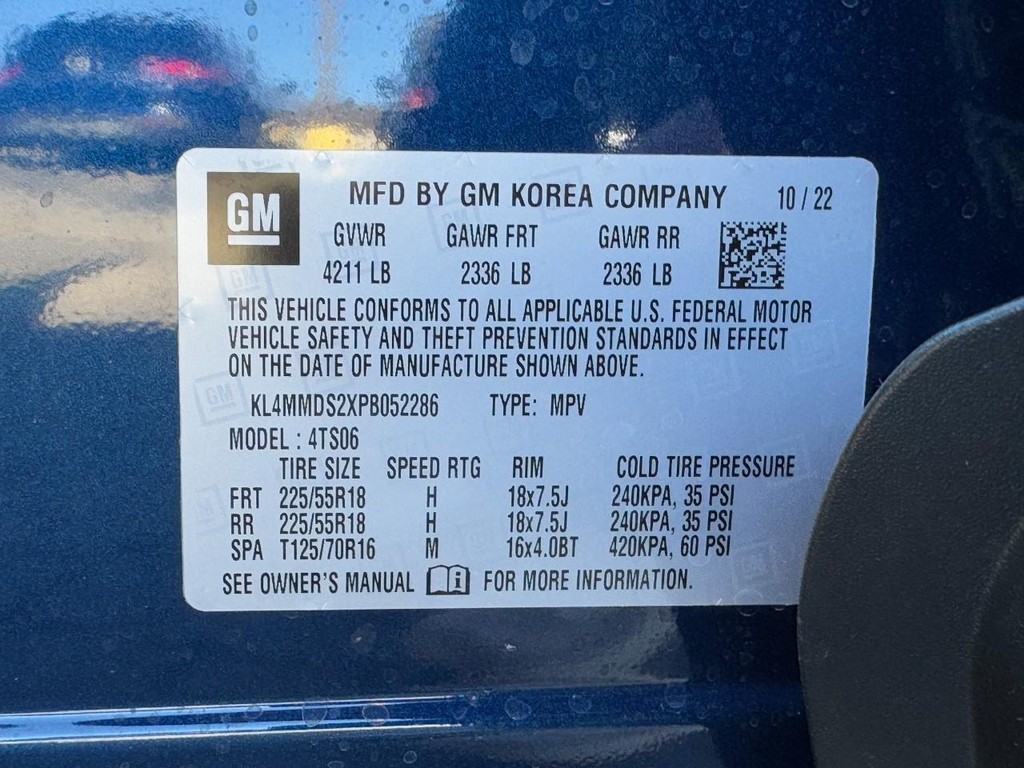 Buick Encore GX Vehicle Full-screen Gallery Image 23