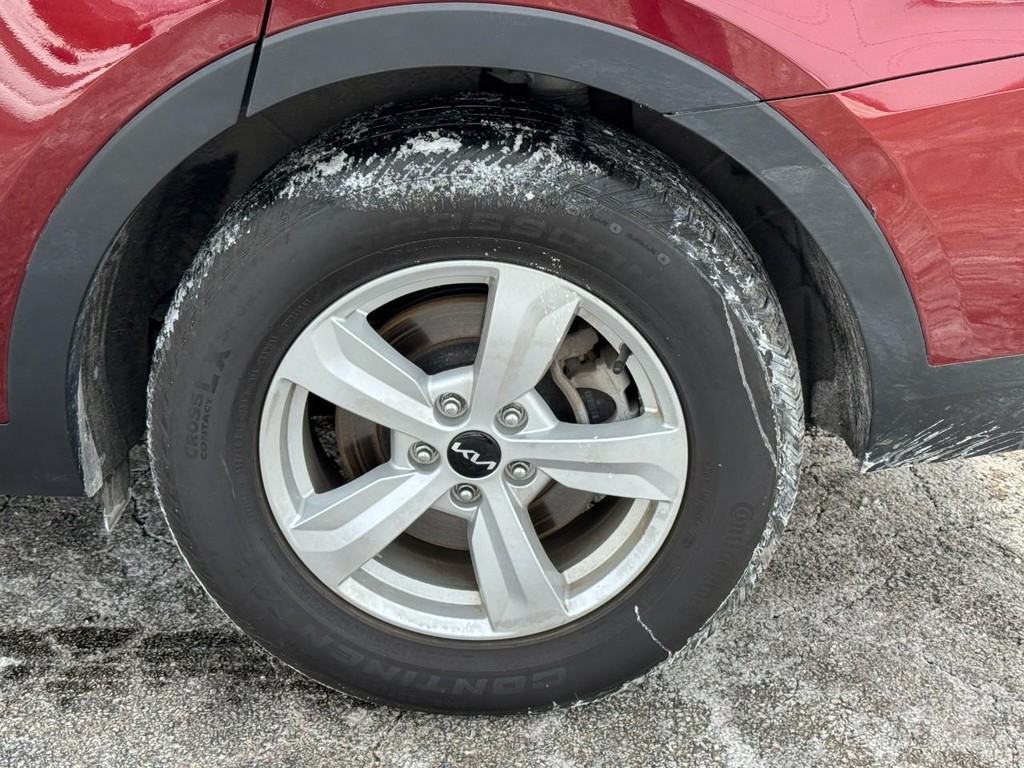 Kia Sorento Vehicle Full-screen Gallery Image 05