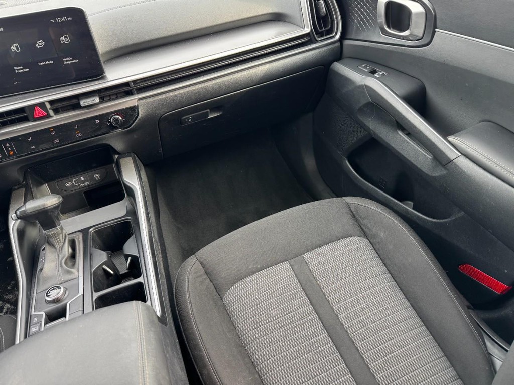 Kia Sorento Vehicle Full-screen Gallery Image 16