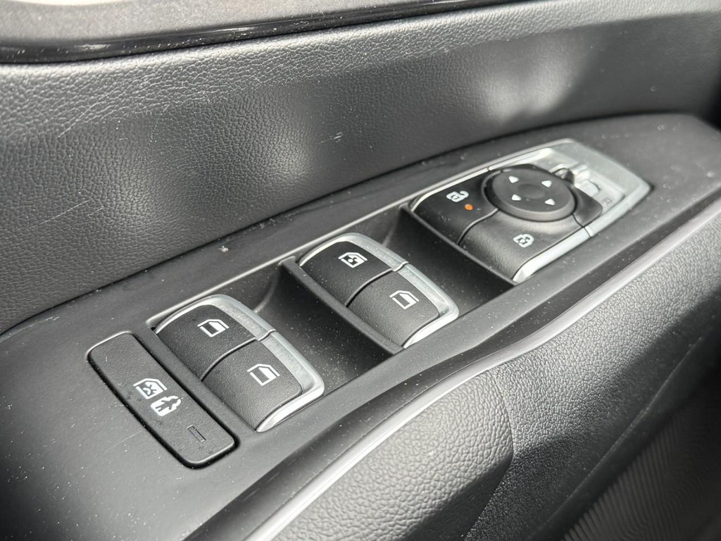 Kia Sorento Vehicle Full-screen Gallery Image 21