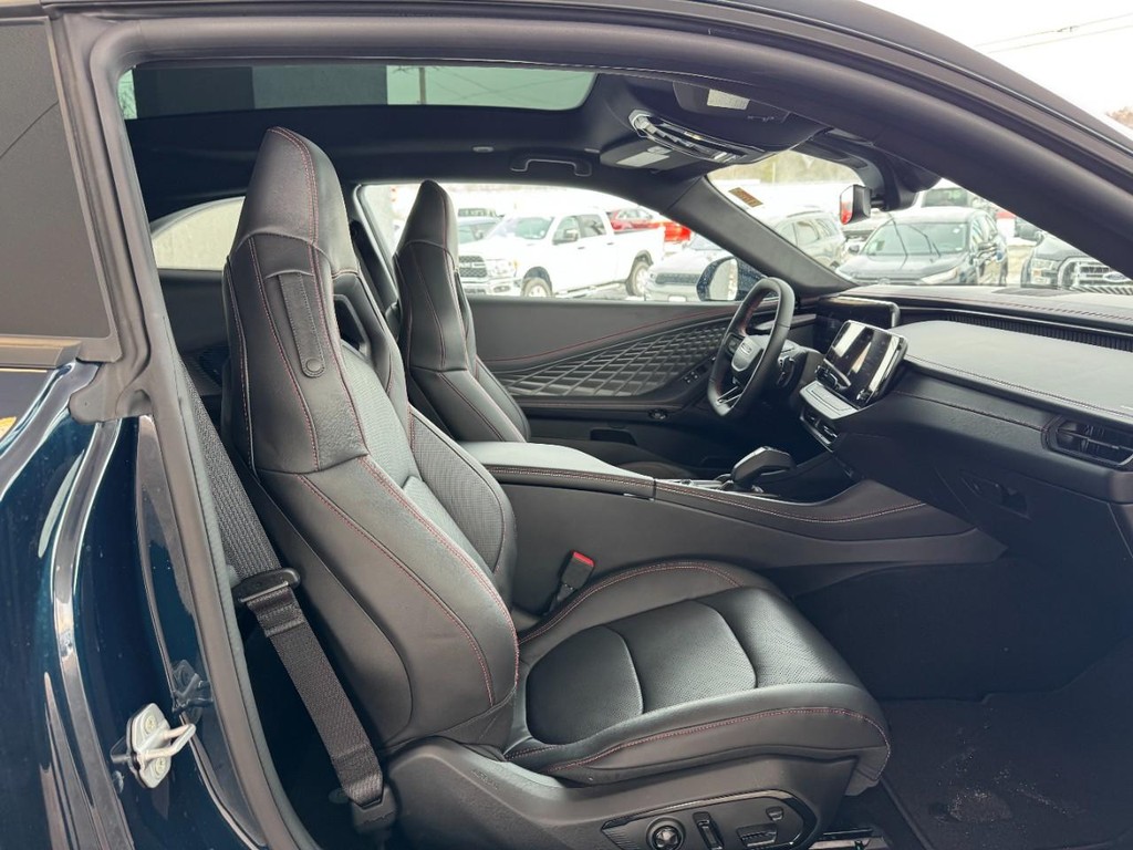 Dodge Charger Vehicle Full-screen Gallery Image 05