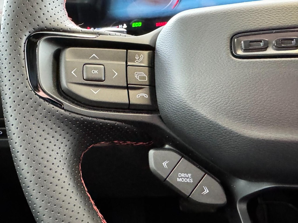 Dodge Charger Vehicle Full-screen Gallery Image 11