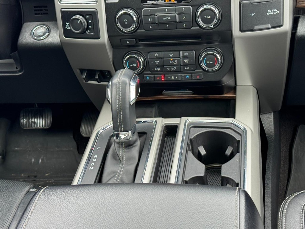 Ford F-150 Vehicle Full-screen Gallery Image 14