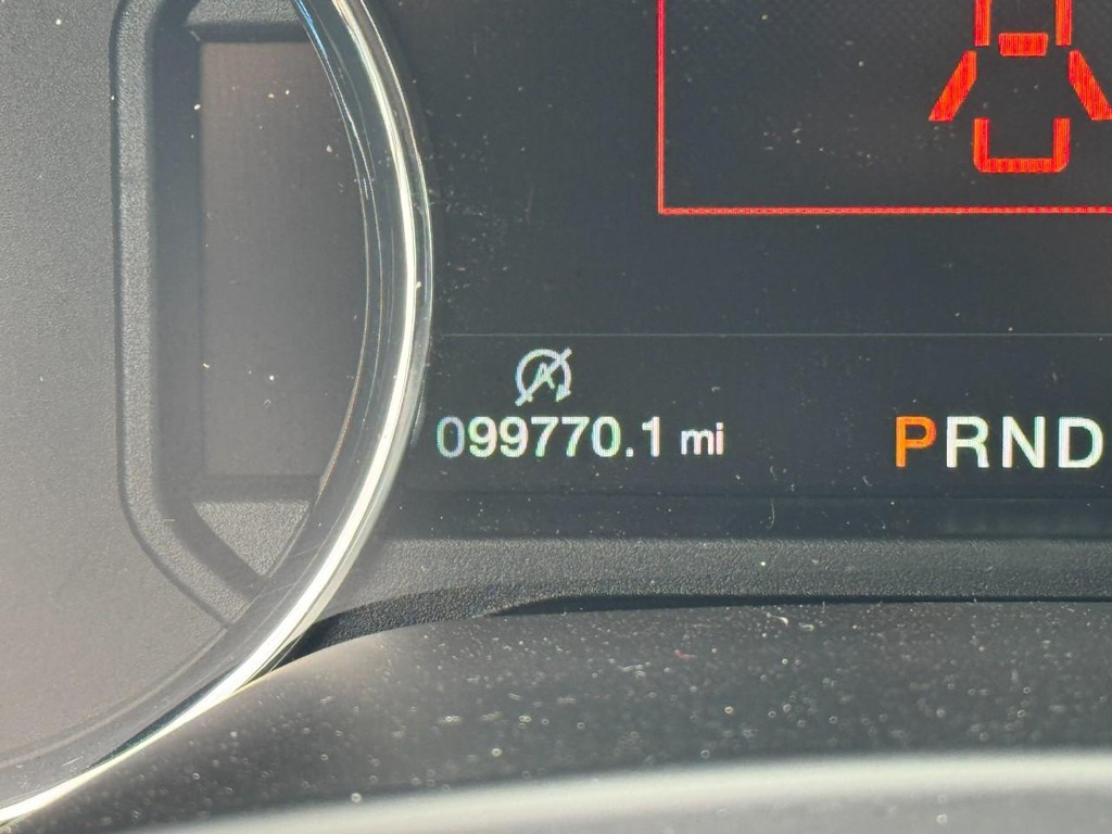 Ford F-150 Vehicle Full-screen Gallery Image 19