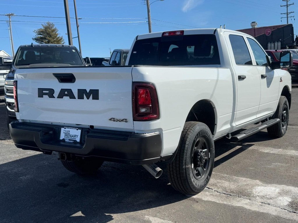 Ram 2500 Vehicle Full-screen Gallery Image 04
