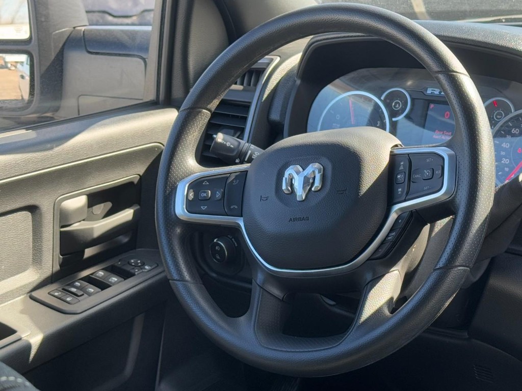 Ram 2500 Vehicle Full-screen Gallery Image 09