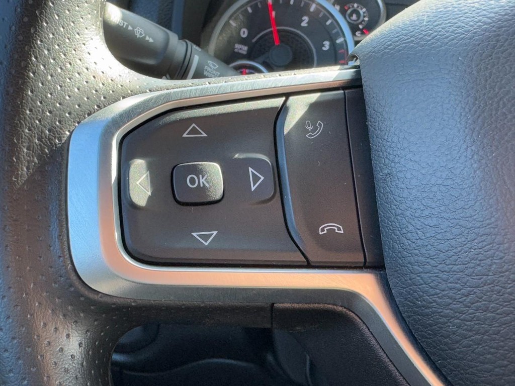 Ram 2500 Vehicle Full-screen Gallery Image 12