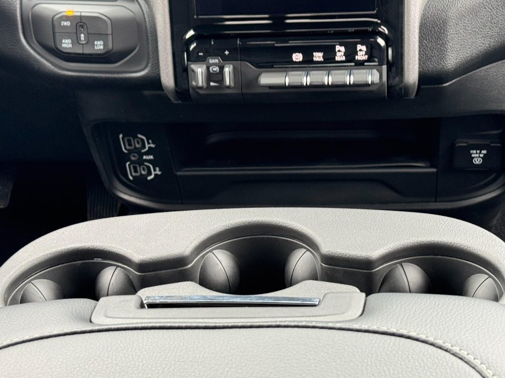 2026 RAM 2500 Tradesman - Photo 11