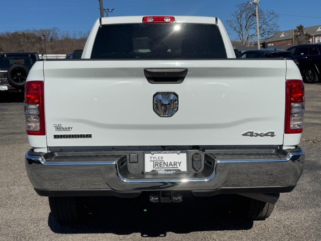 Ram 2500 Vehicle Full-screen Gallery Image 08