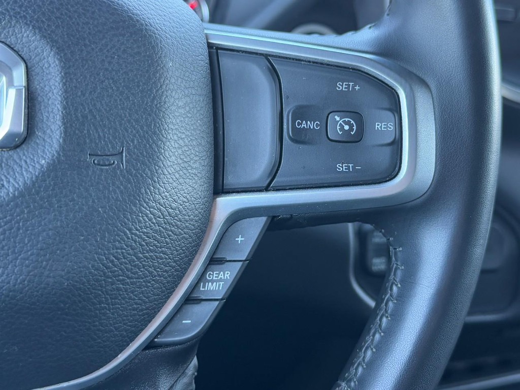 Ram 2500 Vehicle Full-screen Gallery Image 17