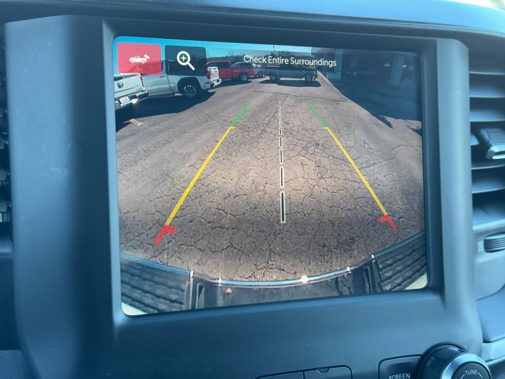 Ram 2500 Vehicle Full-screen Gallery Image 19