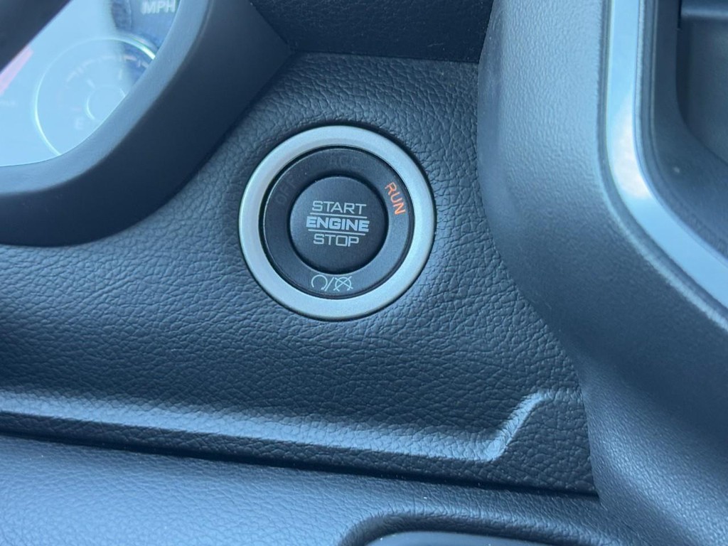 Ram 2500 Vehicle Full-screen Gallery Image 20