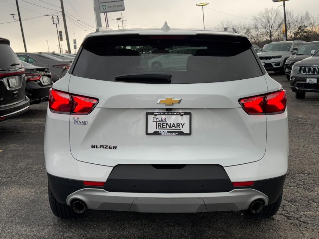 Chevrolet Blazer Vehicle Full-screen Gallery Image 08