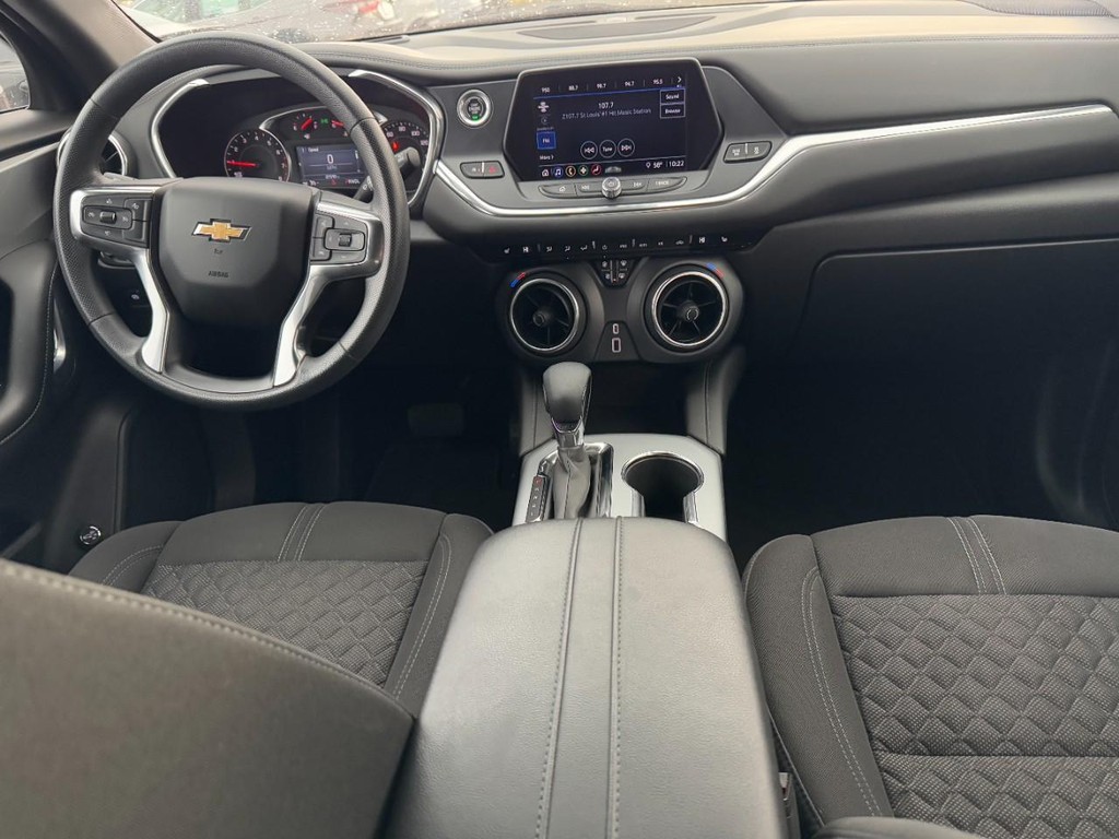 Chevrolet Blazer Vehicle Full-screen Gallery Image 11