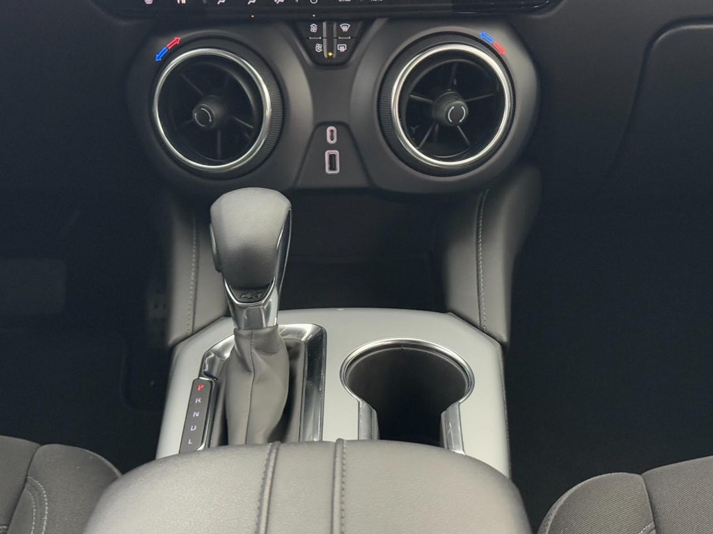 Chevrolet Blazer Vehicle Full-screen Gallery Image 14