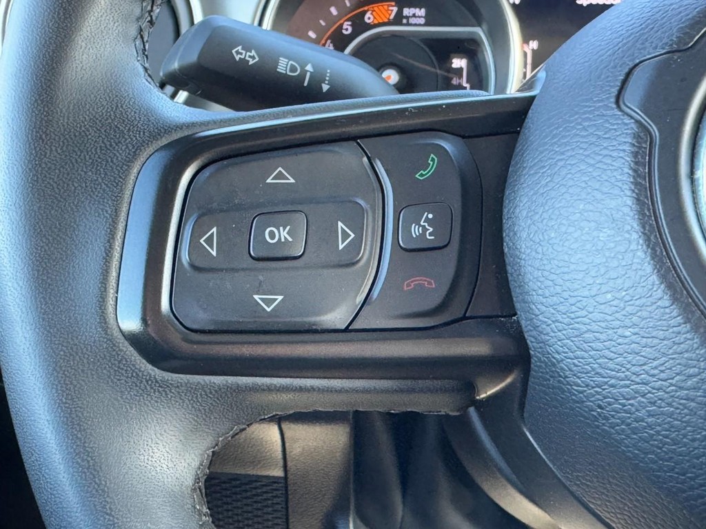 Jeep Wrangler Vehicle Full-screen Gallery Image 16