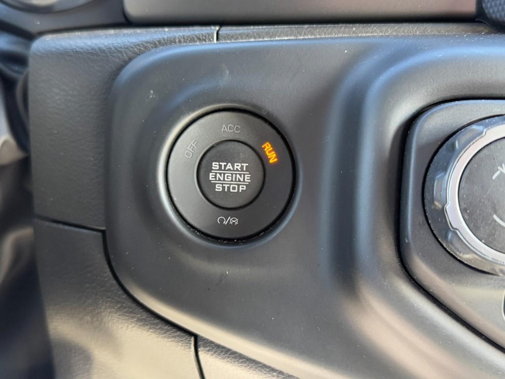 Jeep Wrangler Vehicle Full-screen Gallery Image 20