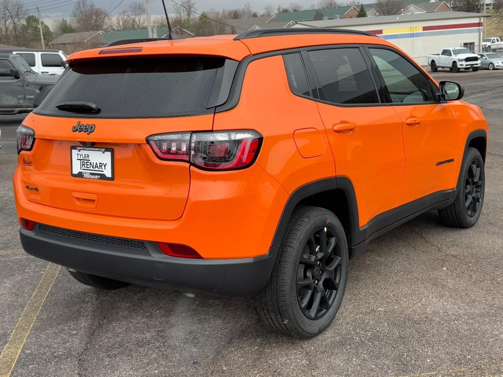 Jeep Compass Vehicle Full-screen Gallery Image 03