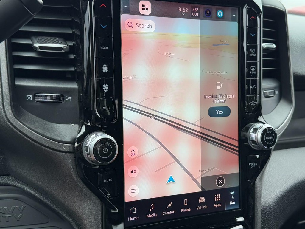 Ram 2500 Vehicle Full-screen Gallery Image 14