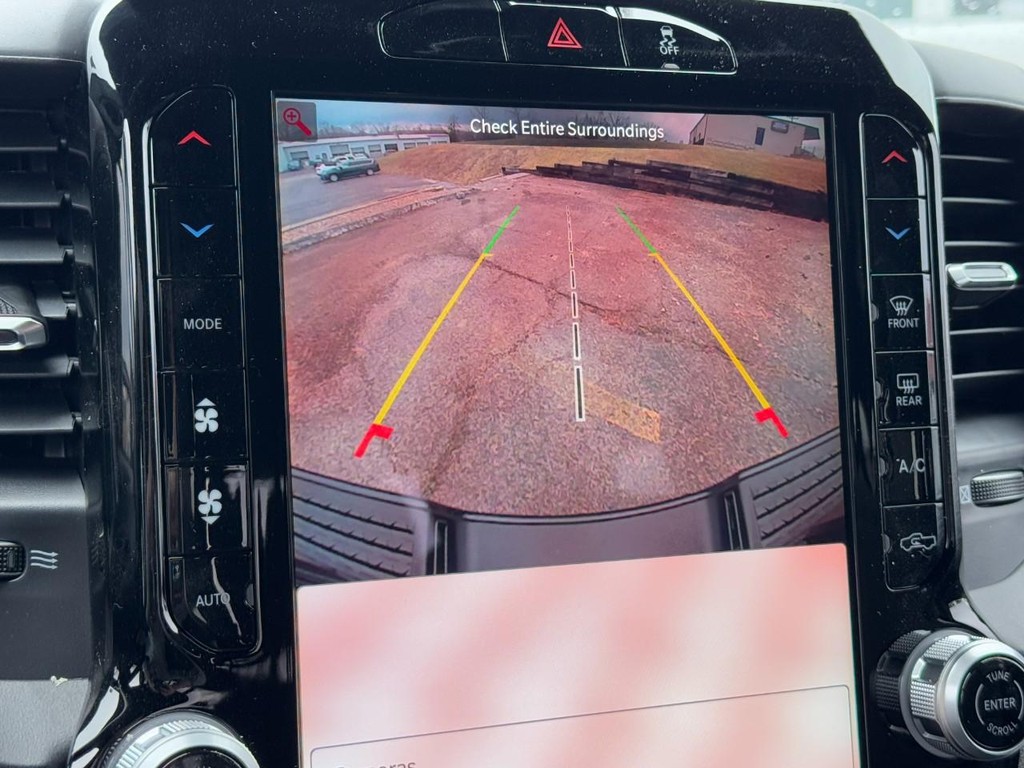 Ram 2500 Vehicle Full-screen Gallery Image 15