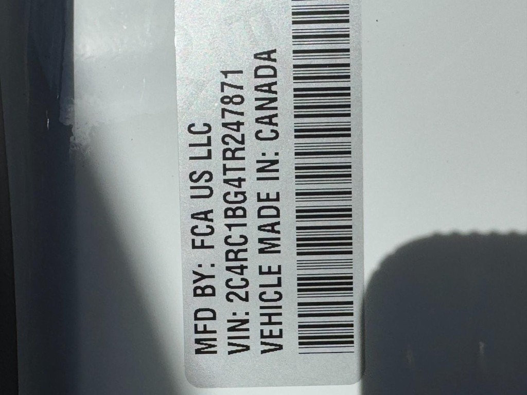 Chrysler Pacifica Vehicle Full-screen Gallery Image 17