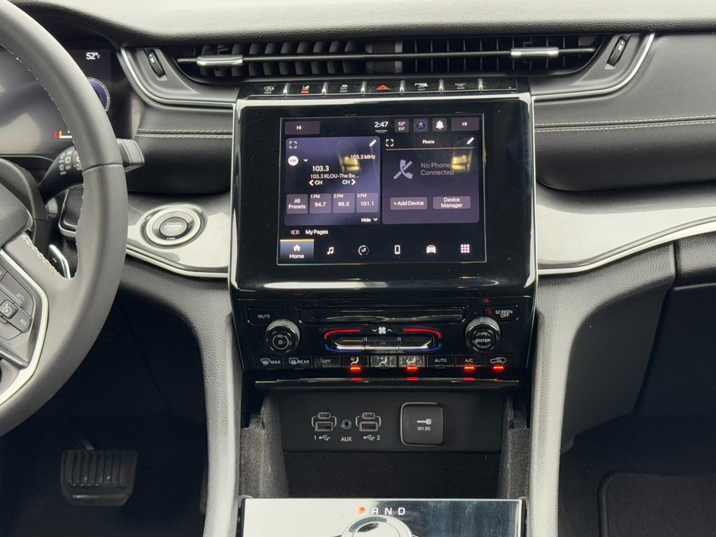 Jeep Grand Cherokee Vehicle Full-screen Gallery Image 13