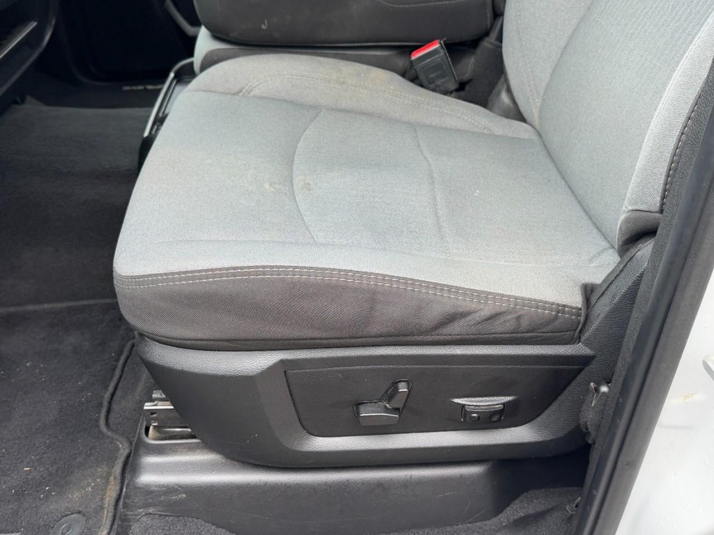 Ram 2500 Vehicle Full-screen Gallery Image 22