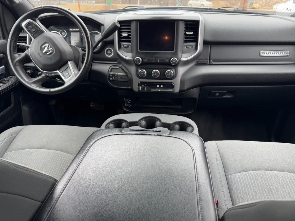 Ram 2500 Vehicle Full-screen Gallery Image 11