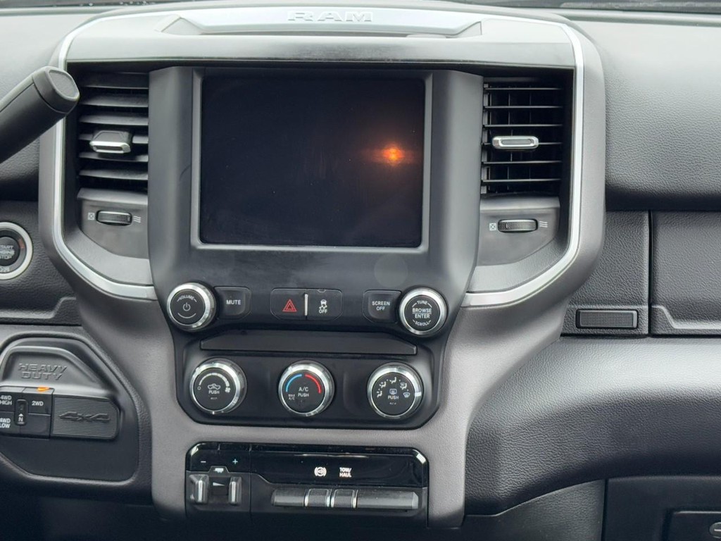 Ram 2500 Vehicle Full-screen Gallery Image 13