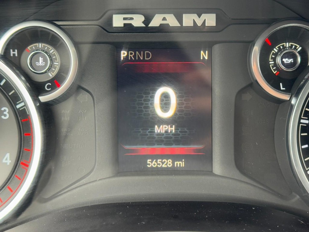 Ram 2500 Vehicle Full-screen Gallery Image 18