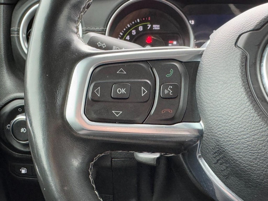 Jeep Wrangler 4xe Vehicle Full-screen Gallery Image 16