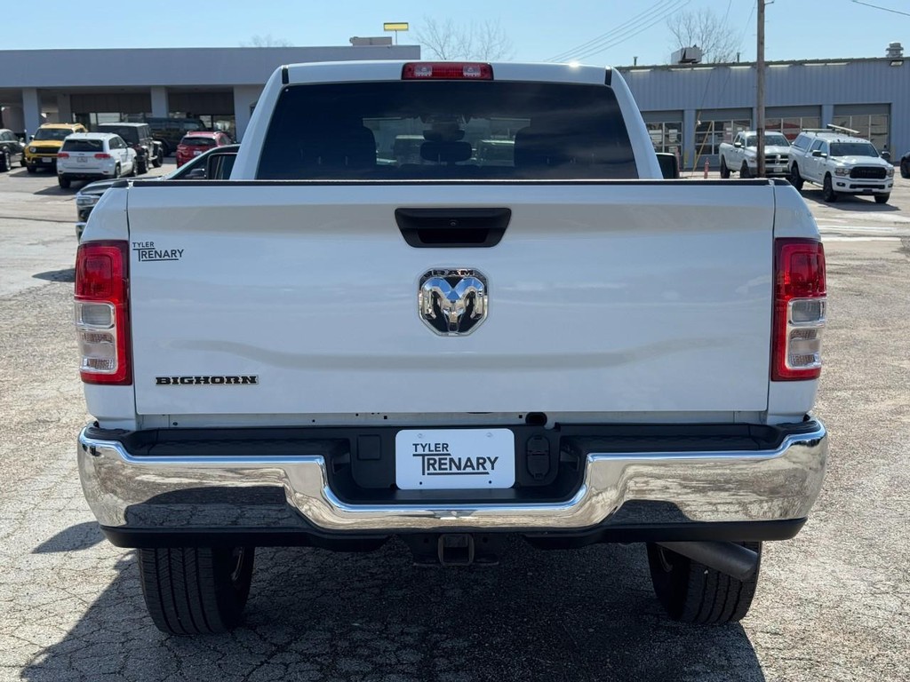 Ram 2500 Vehicle Full-screen Gallery Image 08