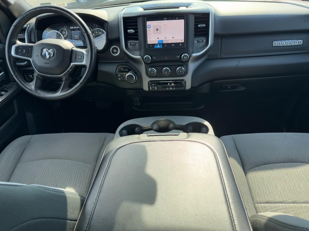 Ram 2500 Vehicle Full-screen Gallery Image 11