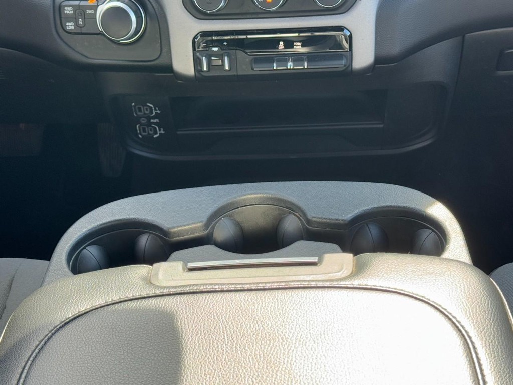 Ram 2500 Vehicle Full-screen Gallery Image 14