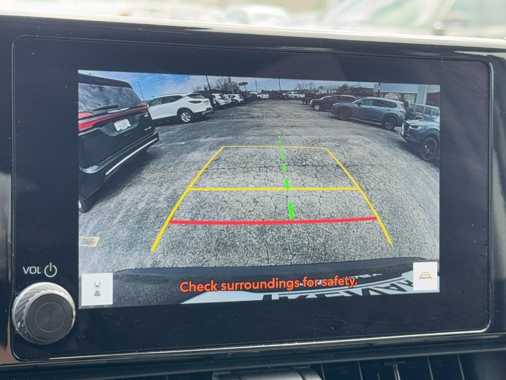 Toyota RAV4 Vehicle Full-screen Gallery Image 19