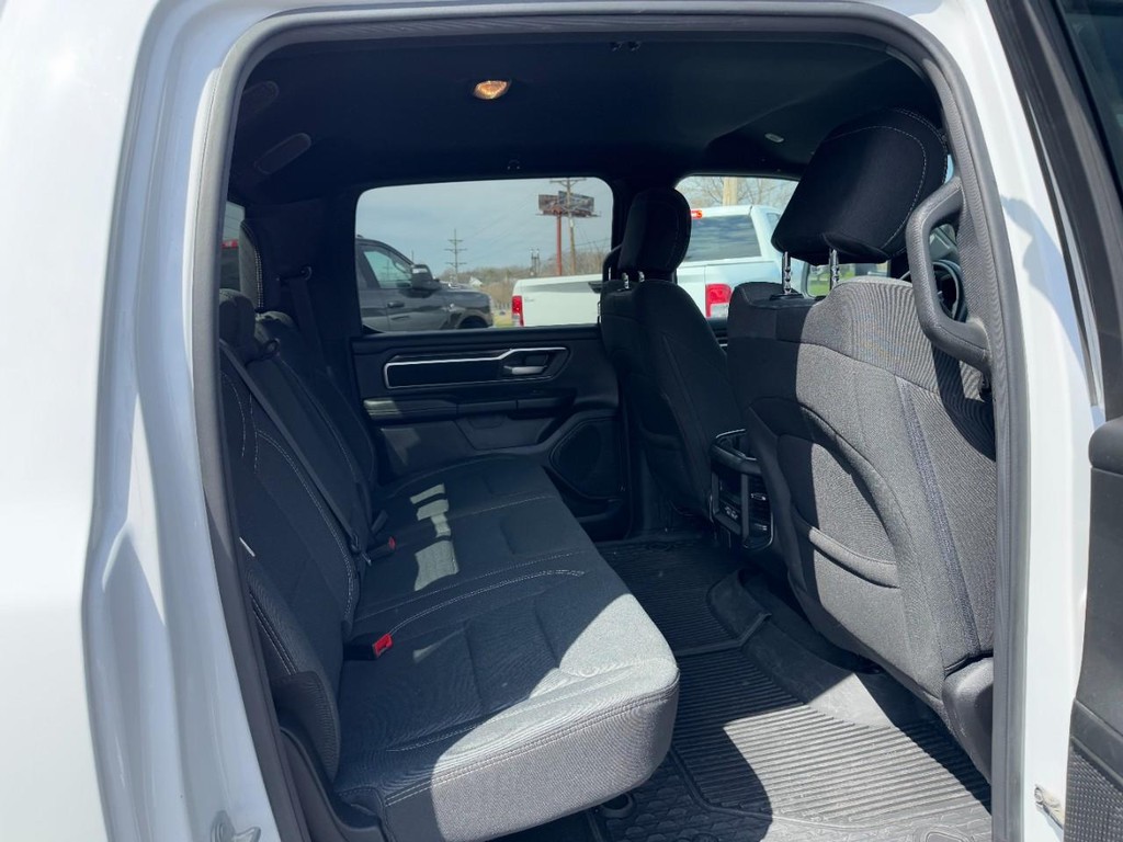 Ram 1500 Vehicle Full-screen Gallery Image 10