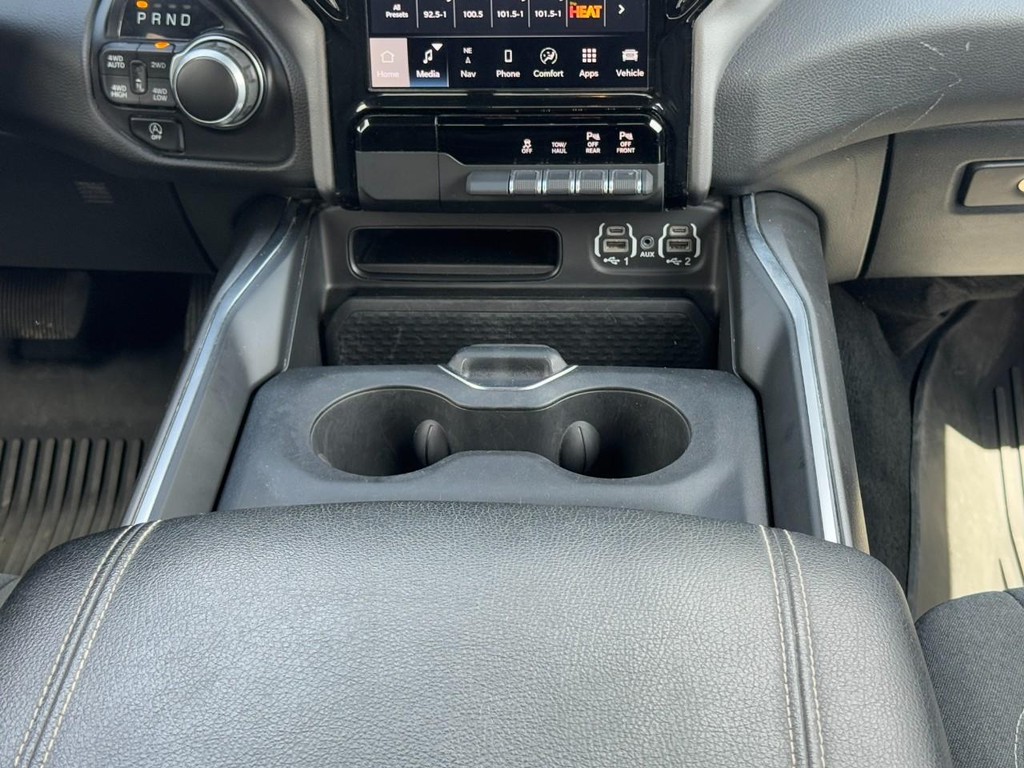 Ram 1500 Vehicle Full-screen Gallery Image 14