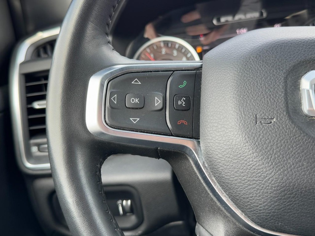 Ram 1500 Vehicle Full-screen Gallery Image 16