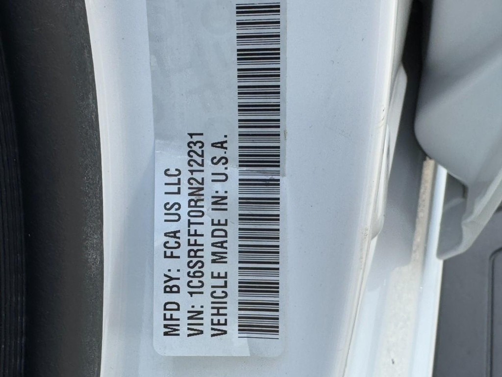 Ram 1500 Vehicle Full-screen Gallery Image 25